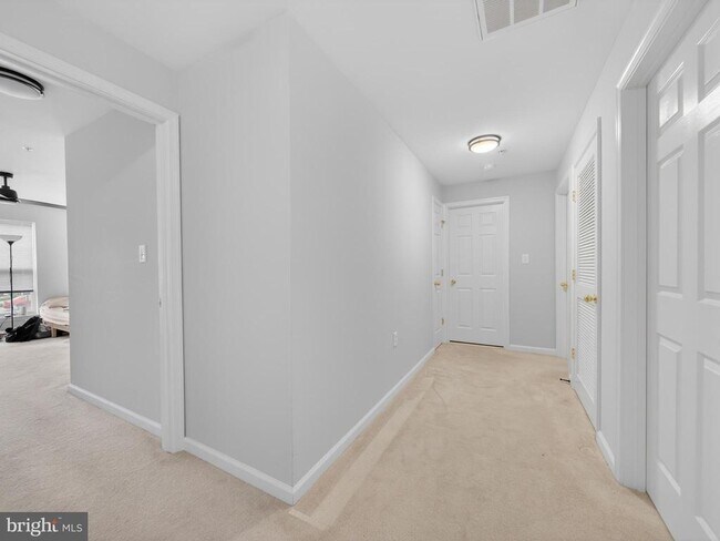 Building Photo - 6055 Wicker Ln