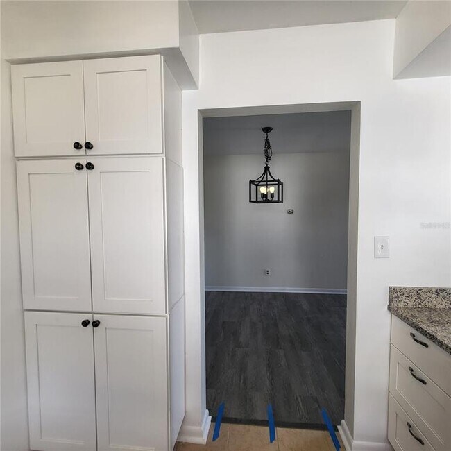 Building Photo - 223 N Mars Ave