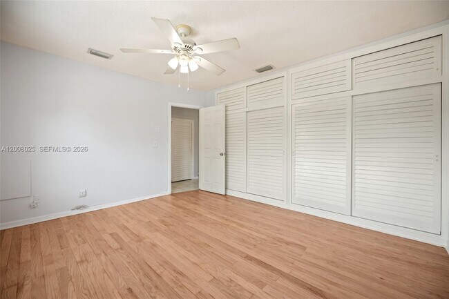 Building Photo - 1431 S 14th Ave