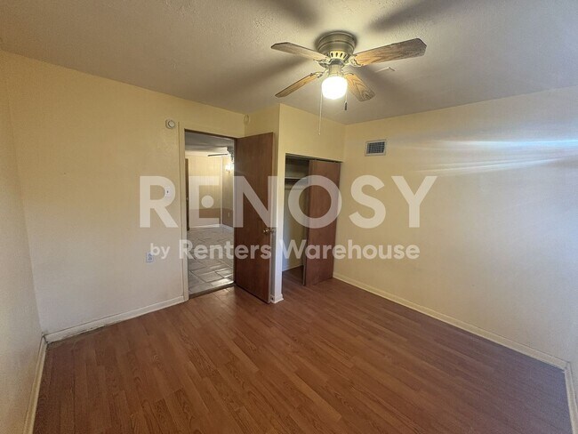 Building Photo - 1501 Briarwood Blvd