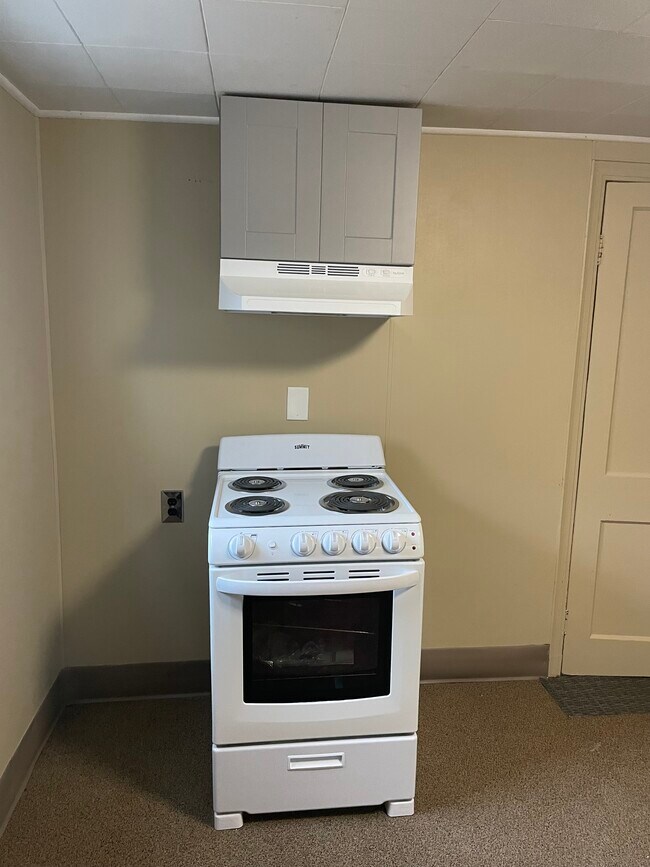 Building Photo - 26144 E Huron River Dr