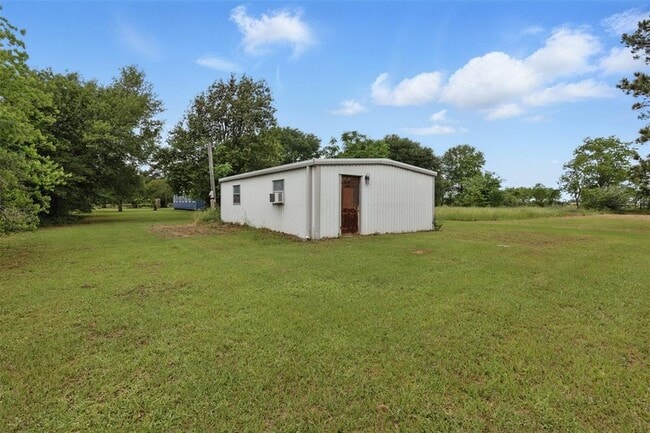 Building Photo - 33008 Val Verde