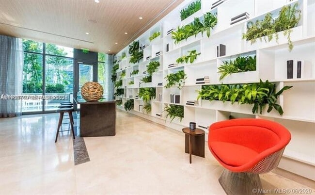 Building Photo - 55 SW 9th St