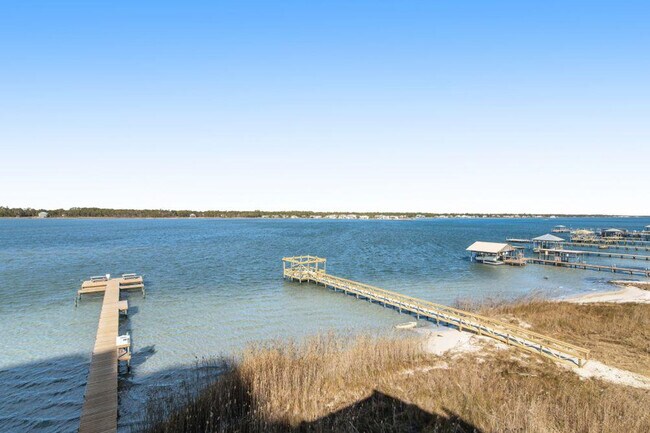 Building Photo - 1988 W Beach Blvd