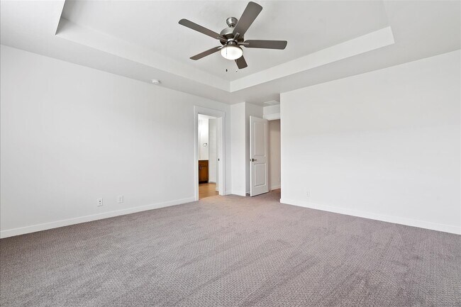 Building Photo - 11016 W Portola St