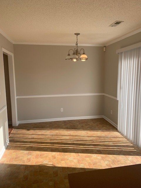 Building Photo - 1205 Cross Creek Cir