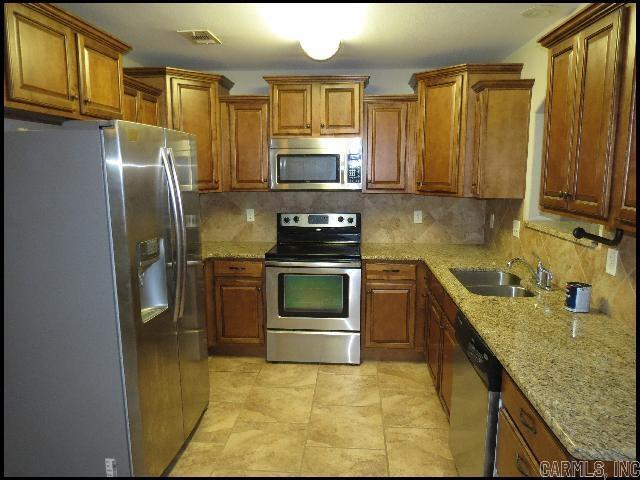 Building Photo - 3323 Moss Creek Dr