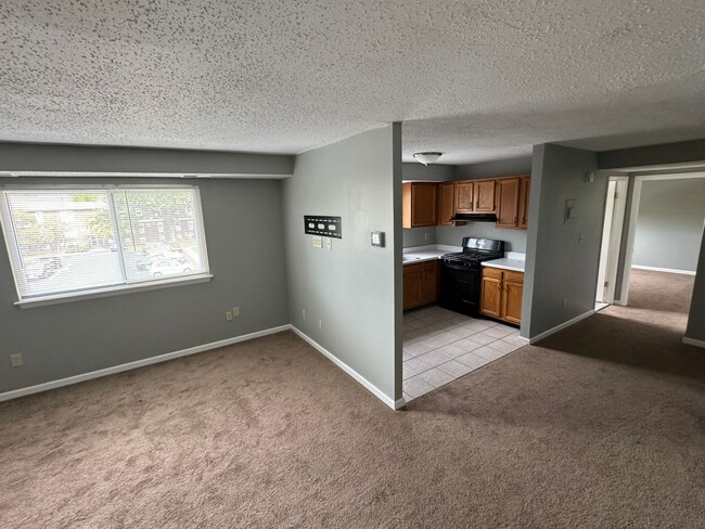 Building Photo - *Ask about our move-in specials!*  1 Bedro...