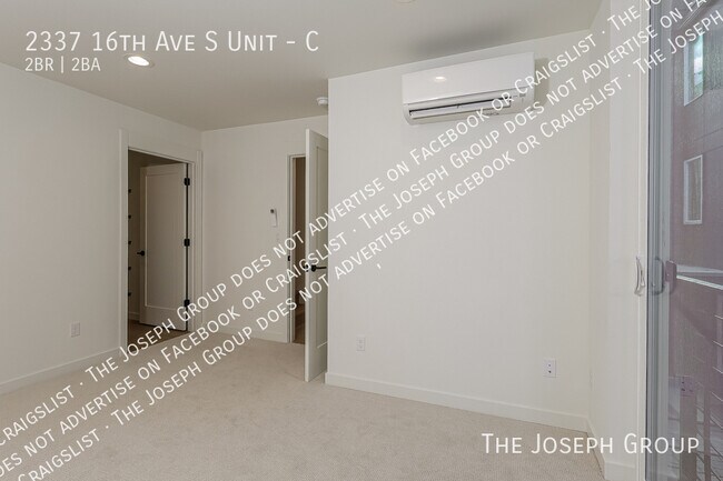 Building Photo - 2337 16th Ave S