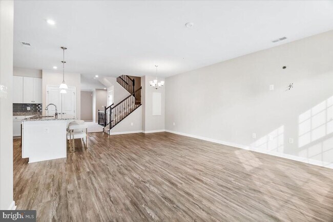 Building Photo - 6026 Forum Sq