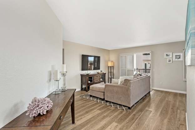 Building Photo - 7400 Altiva Pl