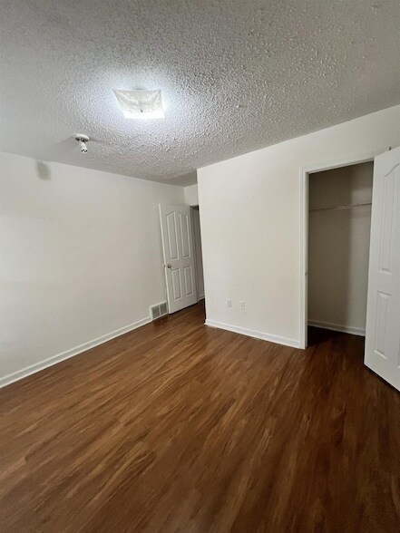 Building Photo - 5760 Pecan Trce