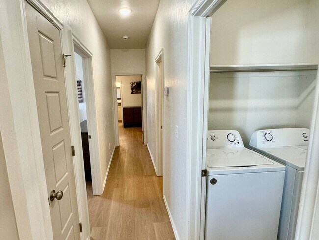 Building Photo - Brand-New 2BR/2BA Duplex | Garage | Pets OK | All Utilities Included