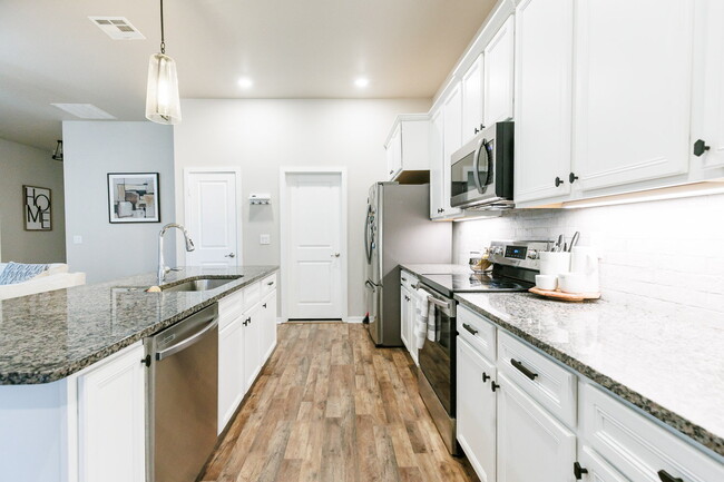 Building Photo - Beautiful 3-Bed, 2-Bath Home In Frenship!