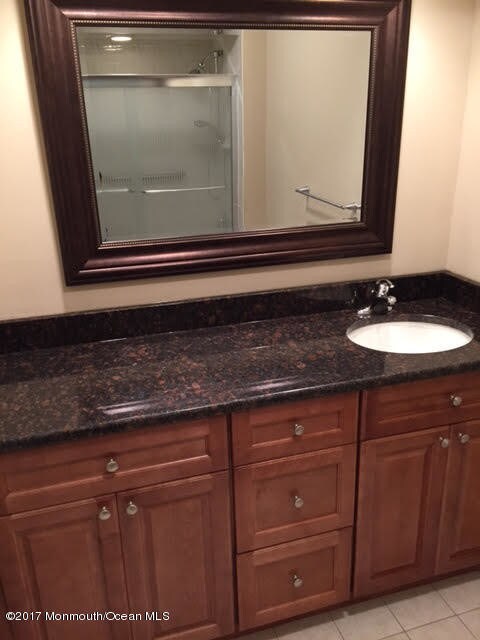 Building Photo - 84 Amberly Dr