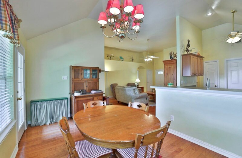 Building Photo - 7501 Diamond Springs Tr