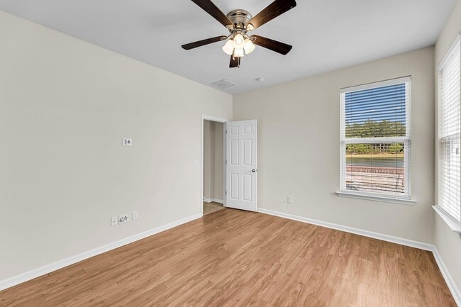 Building Photo - 316 Beachgrass Ln