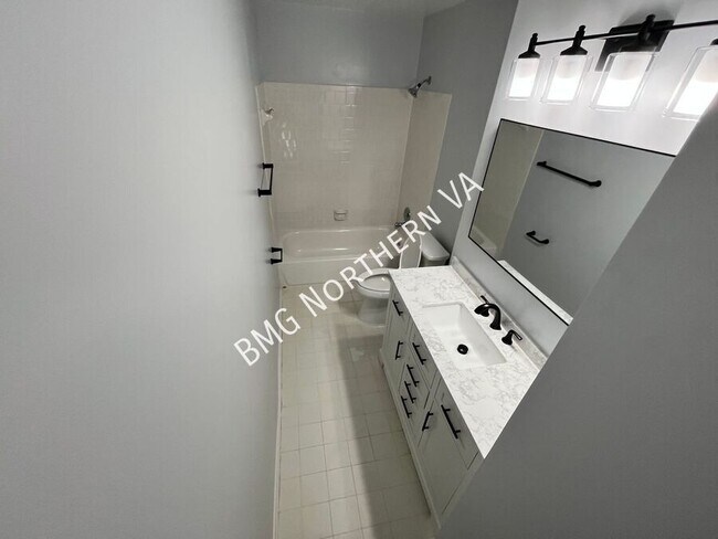 Building Photo - 5344 Anchor Ct