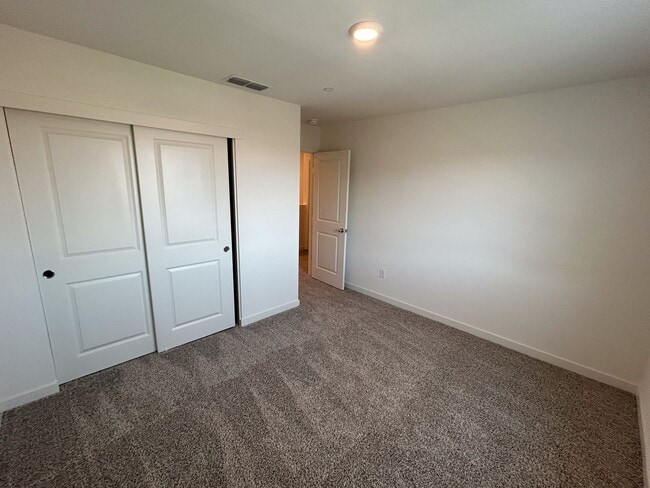 Building Photo - NEW BUILD HOME - Comfortable Living in a New Redding Neighborhood