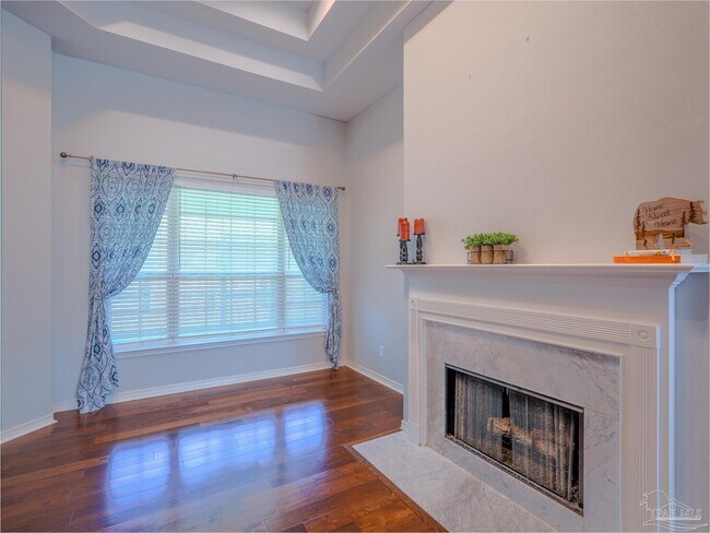 Building Photo - 4986 Vizcaya Dr