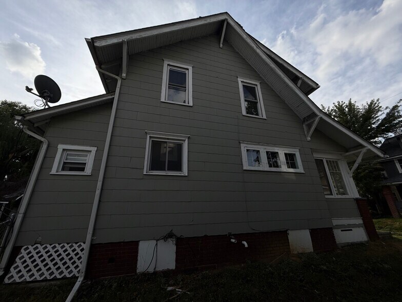 Building Photo - 1310 Ray Pl NW