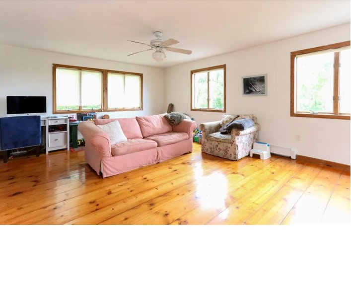 Building Photo - 41 W Main Rd