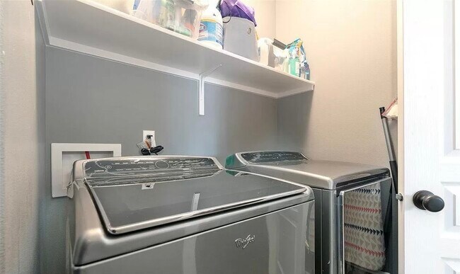 Building Photo - 7030 W Werner Dr