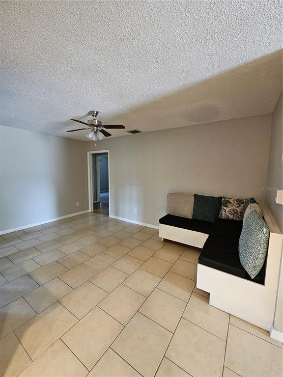 Building Photo - 4907 Barcelona St