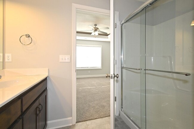 Building Photo - 3 Bedroom, 2.5 Bath Duplex