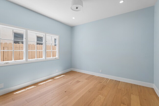 BEdroom - 321 S Swall Dr