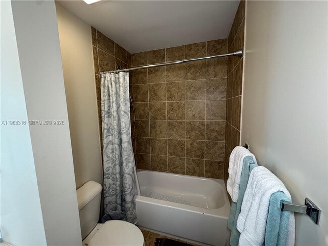 Building Photo - 2333 SE 5th St