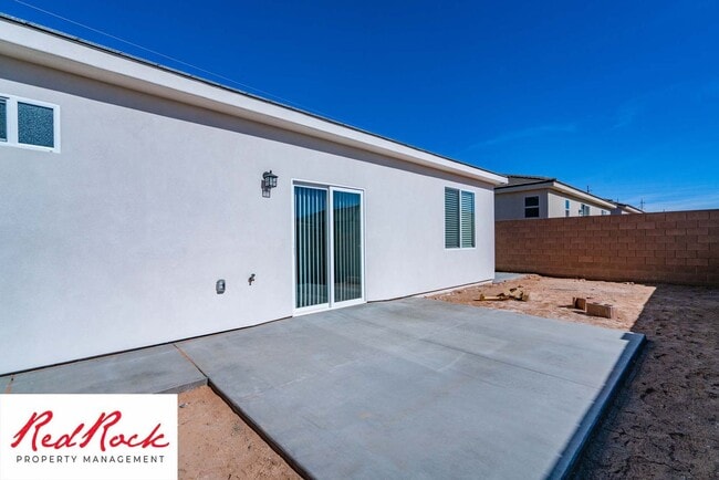 Building Photo - Single Family Home in Hurricane with an attached Casita!