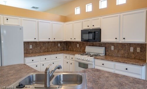 Building Photo - 9205 Guggenheim Ct