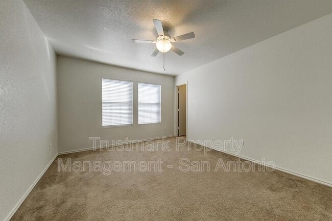 Building Photo - 7927 Horse Hollow