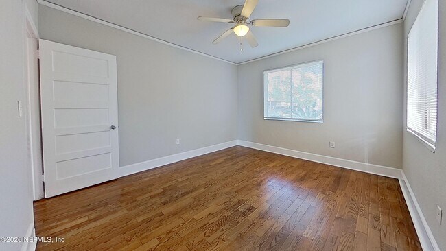 Building Photo - 1436 Le Baron Ave