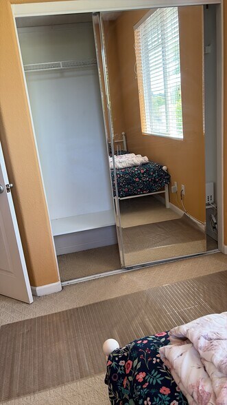Building Photo - 5497 Bellevue Cir