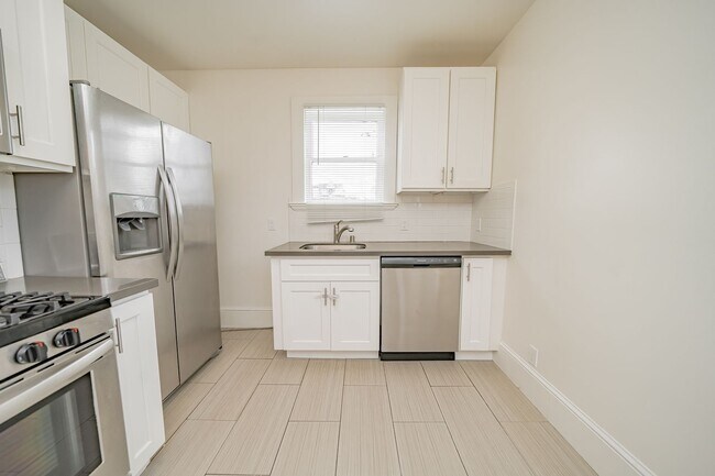 Building Photo - 4056 Piedmont Ave