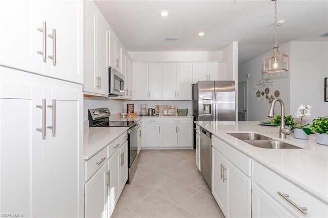 Building Photo - 5527 Double Eagle Cir