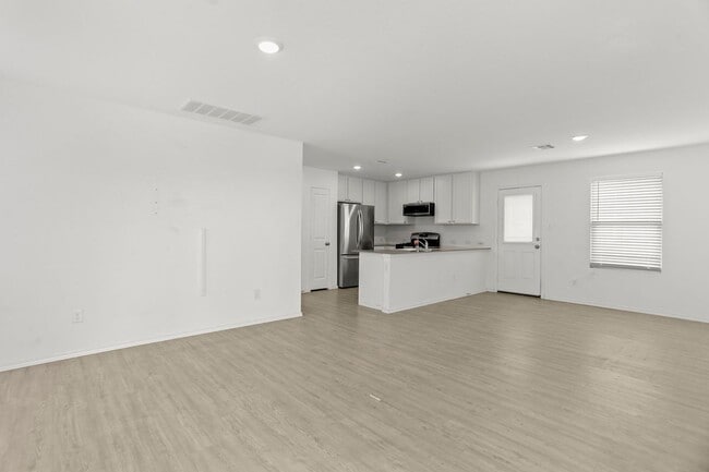 Building Photo - 3569 Millbrook Wy