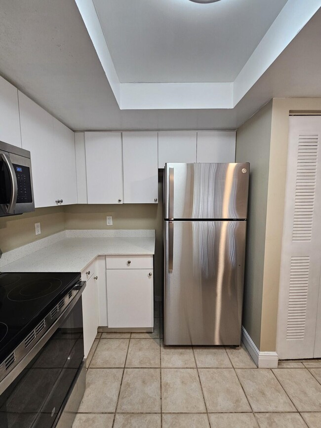 Building Photo - 4191 N Haverhill Rd