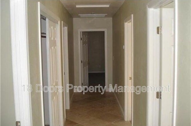 Building Photo - 5155 Tipton St