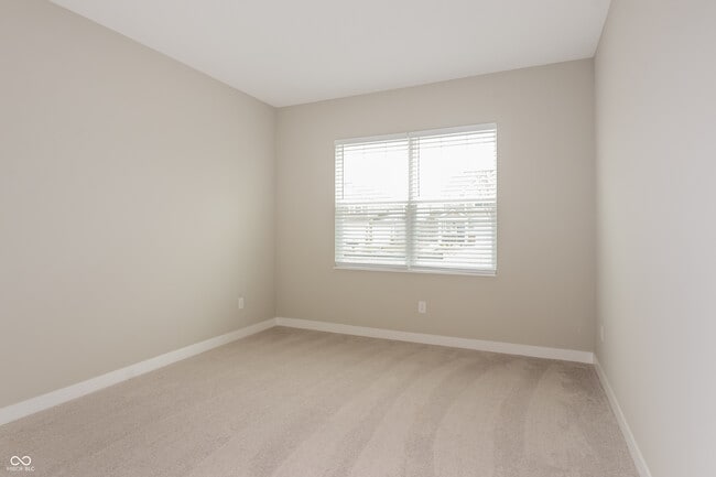 Building Photo - 9225 Larson Dr