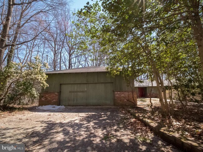 Building Photo - 4313 Woodlark Dr