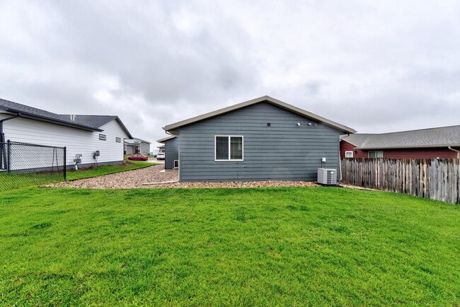 Building Photo - 5249 Coal Bank Dr