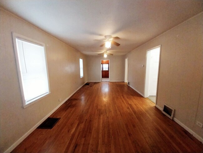 Building Photo - 11123 E 10 S