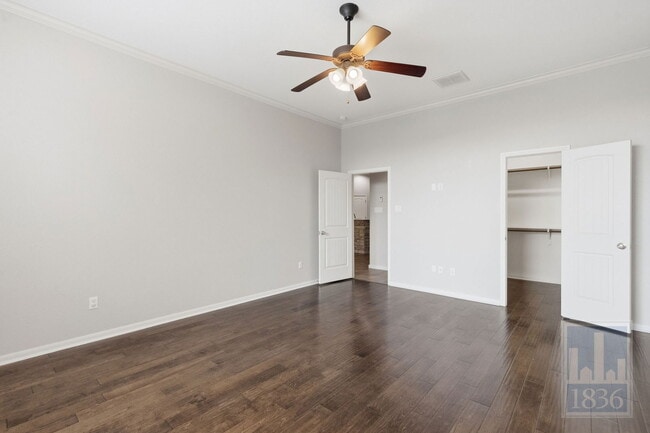 Building Photo - 420 Torrington Dr