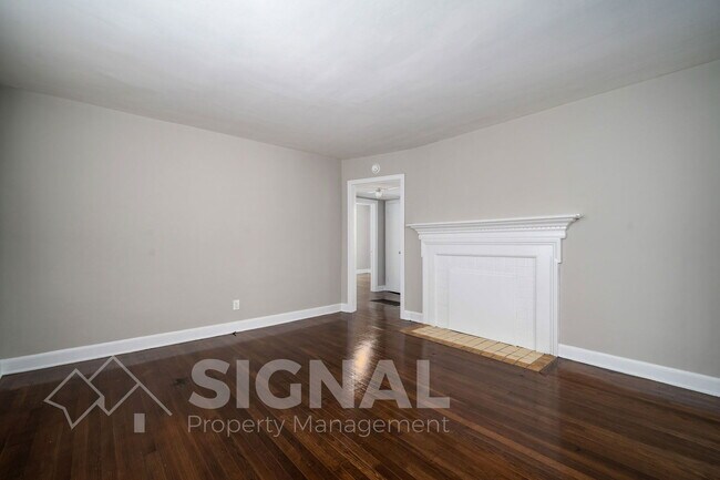 Building Photo - 1636 31st St SW