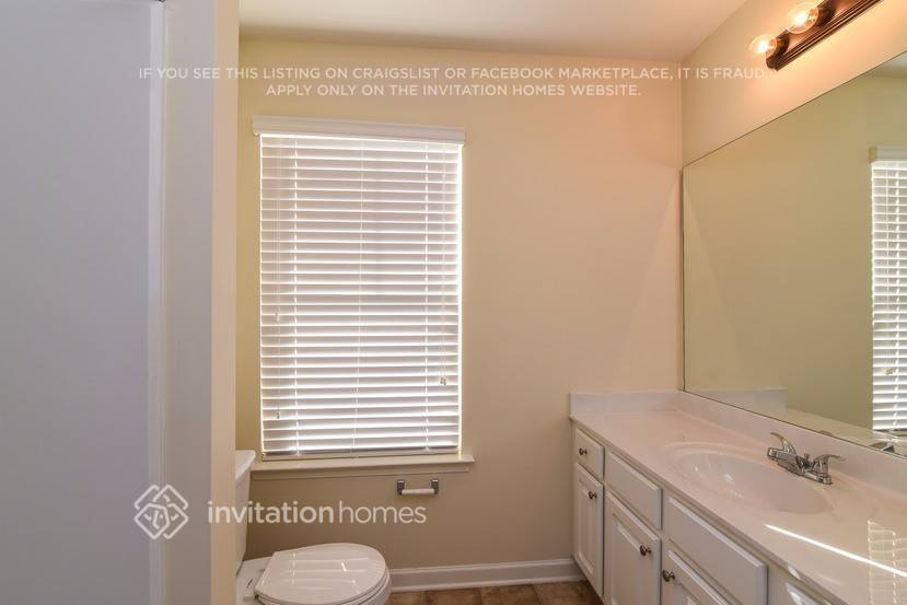 Building Photo - 4172 Oak Field Dr