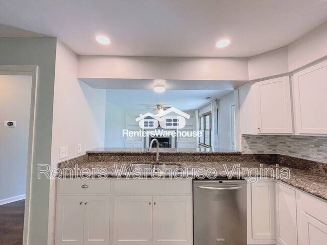 Building Photo - 2045 Cheshire Forest Ct