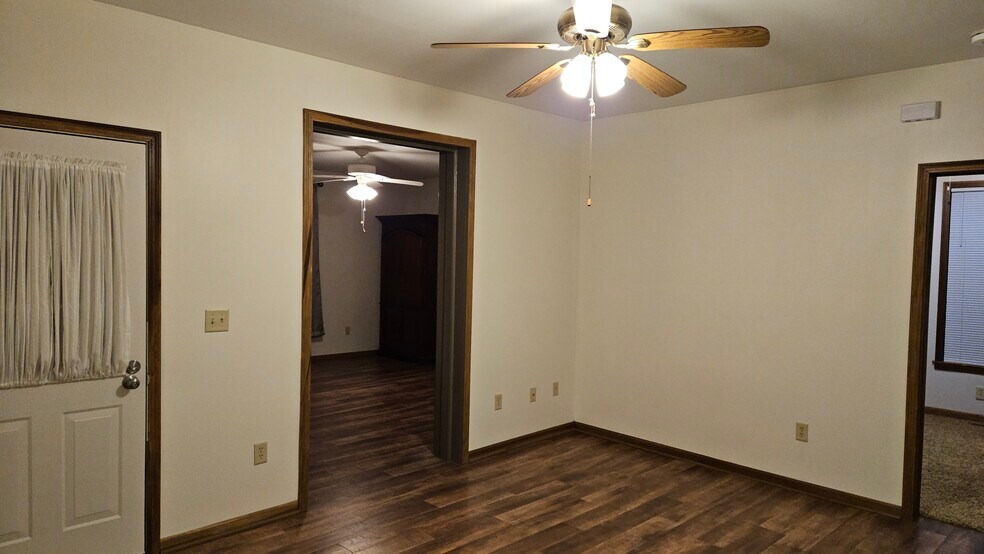 Living Room - 502 E Vine St